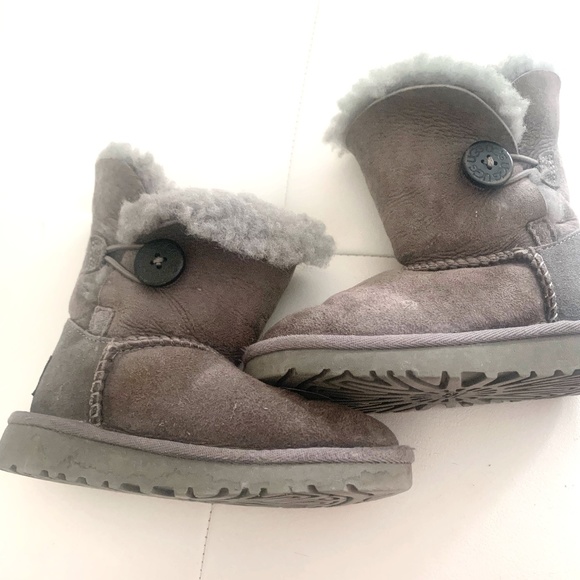 UGG Australia Authentic Size 8 Toddler Winter Snow Boots Leather Girl Pair - Picture 1 of 4